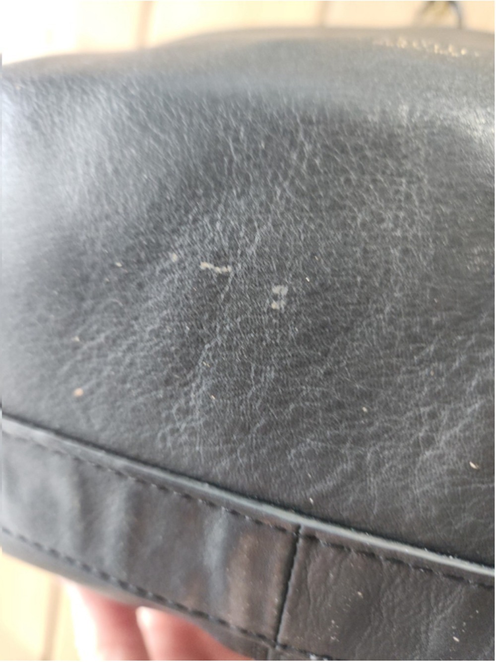 Vince Camuto Josie Hobo Bag Smooth Leather EUC - Picture 6 of 16